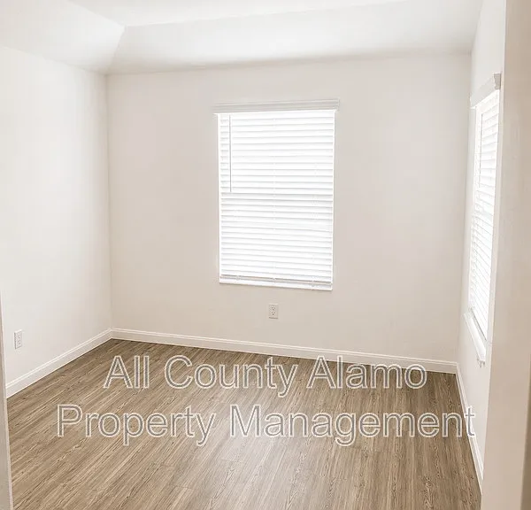 4327 Southton Loch — Photo 13