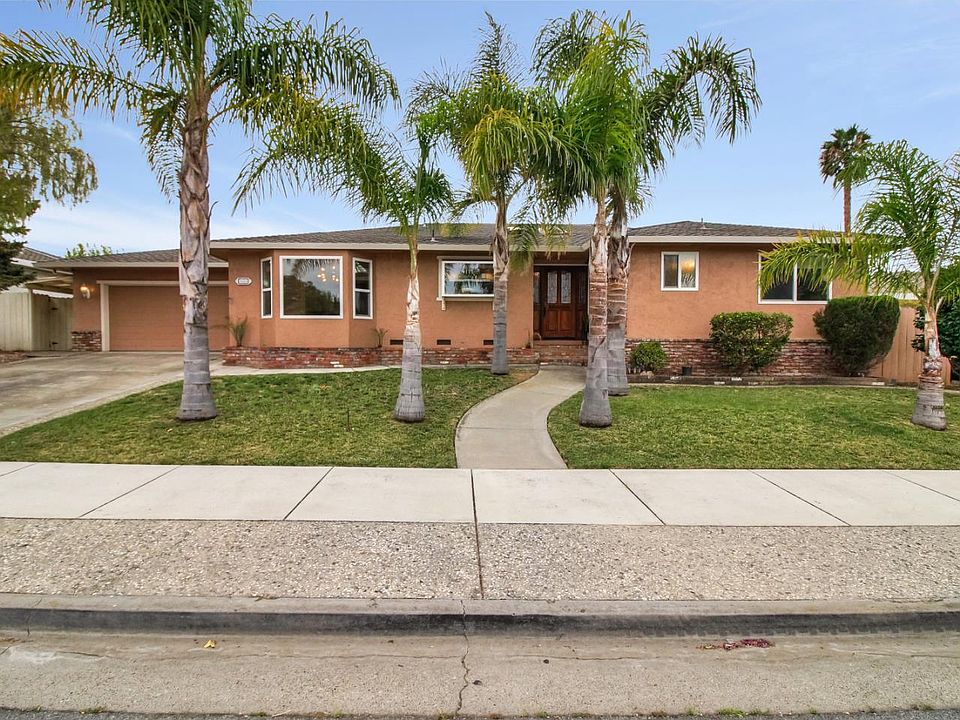 1st image of 1051 Cedar Dr