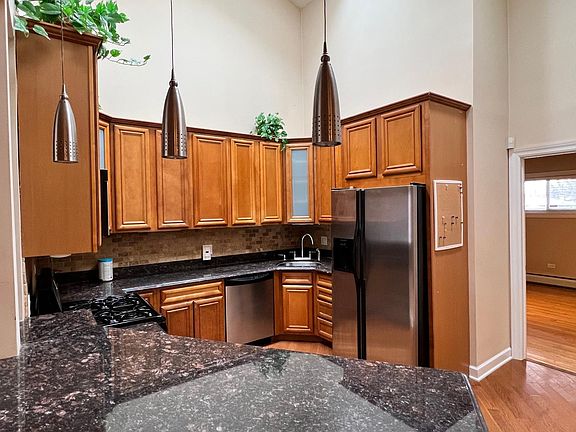 4th image of 105 Dover Dr APT 15