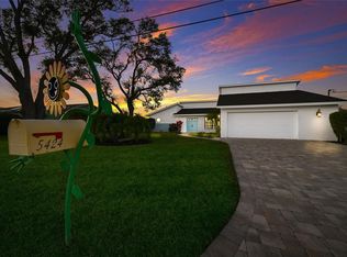 5424 America Dr, Sarasota, FL 34231