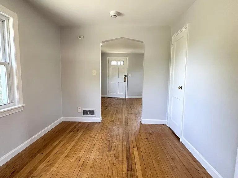88 Mary Ann Rd — Photo 6