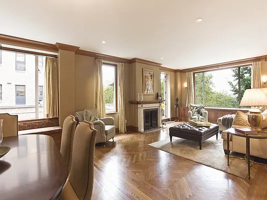 Sold by Sotheby's International Realty | media 11