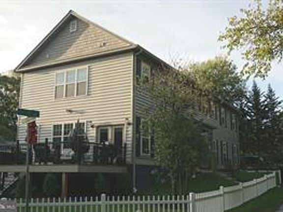 3rd image of 208 Bryan Ave