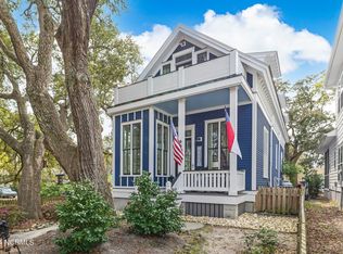 401 Clarendon Ave, Southport, NC 28461