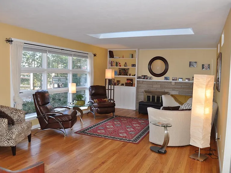 1206 S Longwood Dr — Photo 5
