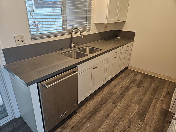 3rd image of 2123 Harriman Ln APT 2