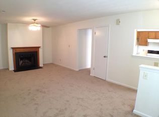 1062 Thompkins Ln, Virginia Beach, VA 23464