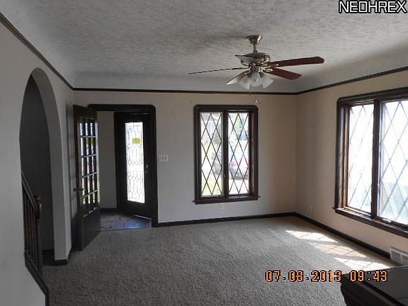 4th image of 10608 Grace Ave