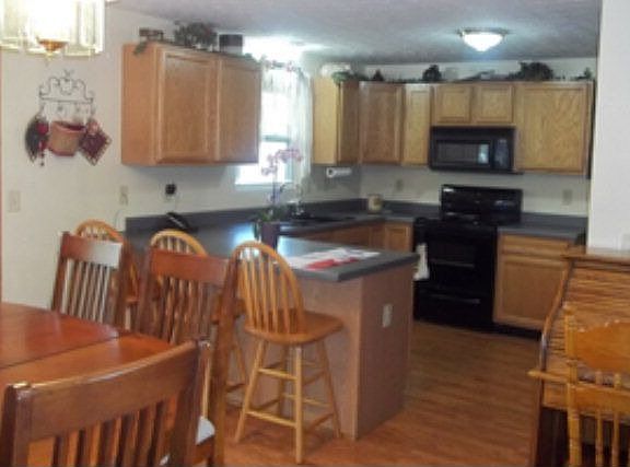 3rd image of 655 Sunnydale Ave
