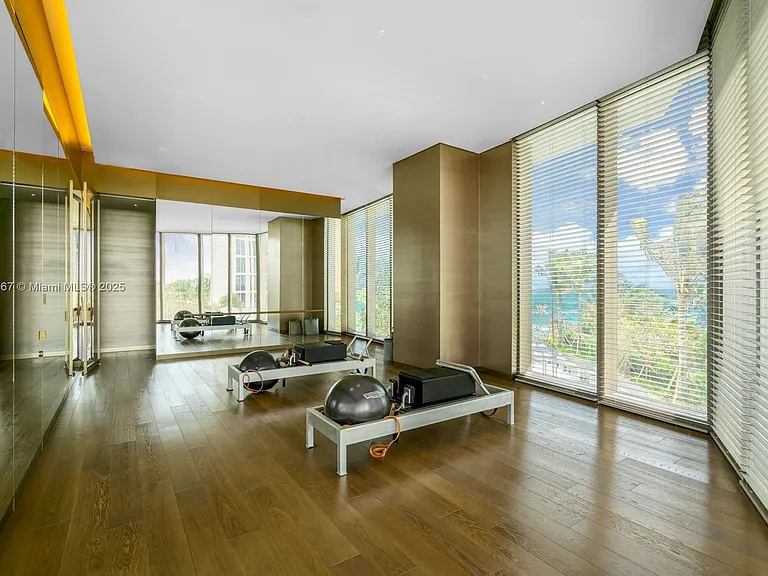18975 SE Collins Ave #3504 — Photo 42