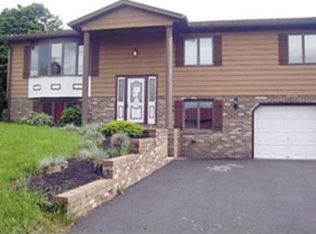 2510 Sardonyx Dr, Chambersburg, PA 17202