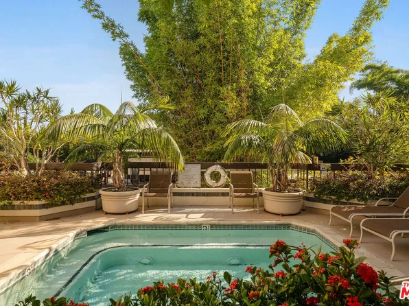 851 N Kings Rd APT 201, West Hollywood, CA 90069