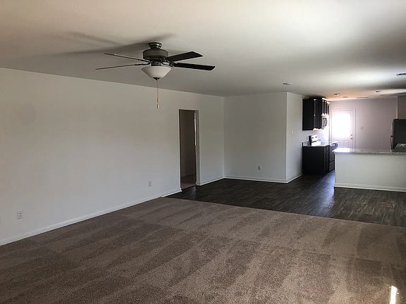 5th image of 513 Riverdale Dr