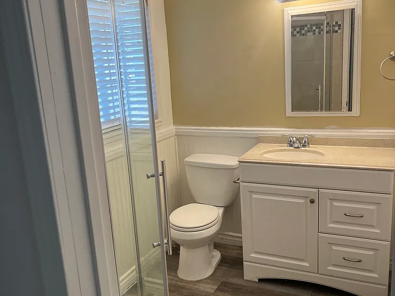 10148 Independence Ave — Photo 16