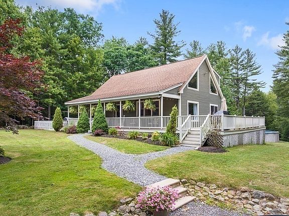 2nd image of 115 River Rd