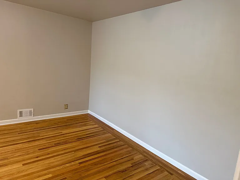 2278 E Logan Ave — Photo 5