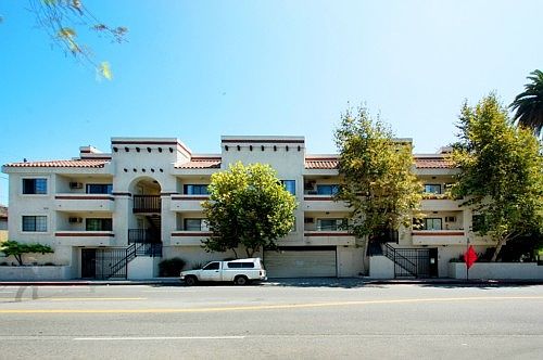 2nd image of 3502 Jasmine Ave APT 201