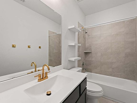 2nd image of 18919 Toscana Ln