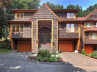 13 Acorn Holw #13, Shelton, CT 06484