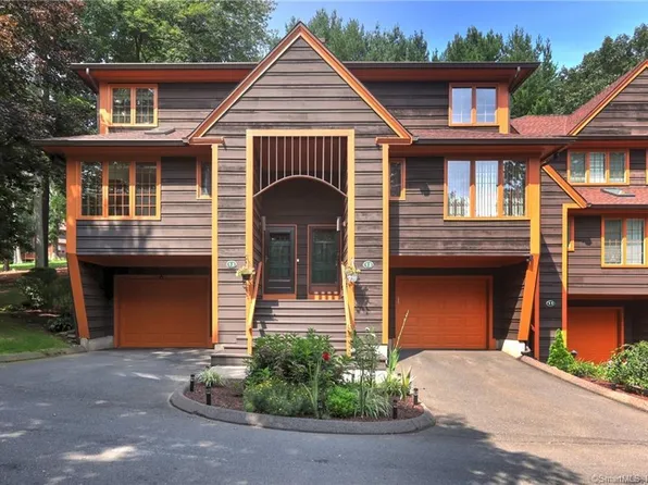 13 Acorn Hollow #13, Shelton, CT 06484