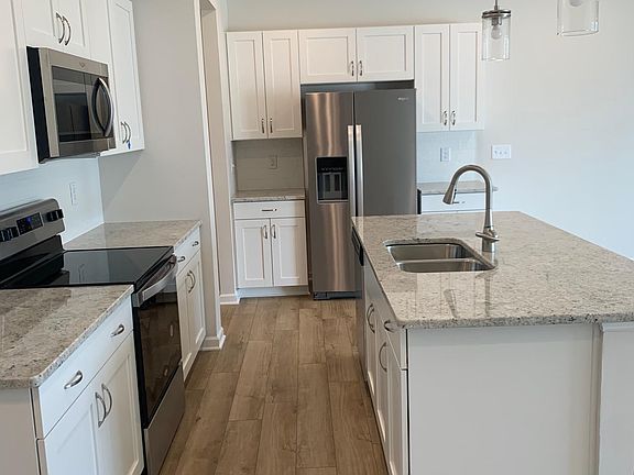 5th image of 135 Lennei Ln