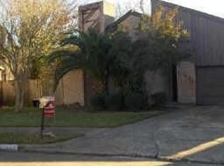 11062 Bellbrook Dr, Houston, TX 77096
