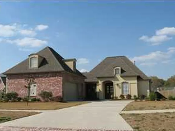 43118 Beacon Ln, Prairieville, LA 70769