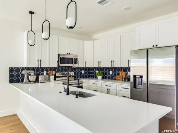 207 Gravel St #102, San Antonio, TX 78203