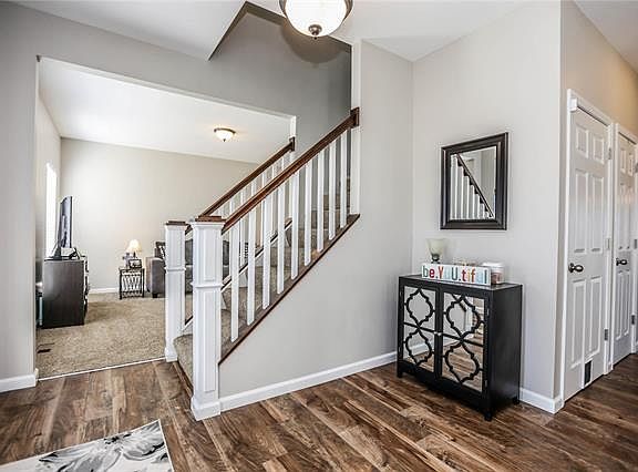 3rd image of 3895 Scarlet Oak Dr