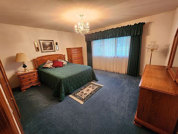 4th image of 12589 Barony Dr