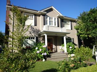 617 W Kinnear Pl, Seattle, WA 98119