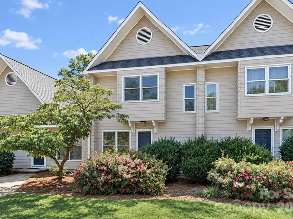 205 S Academy St, Mooresville, NC 28115