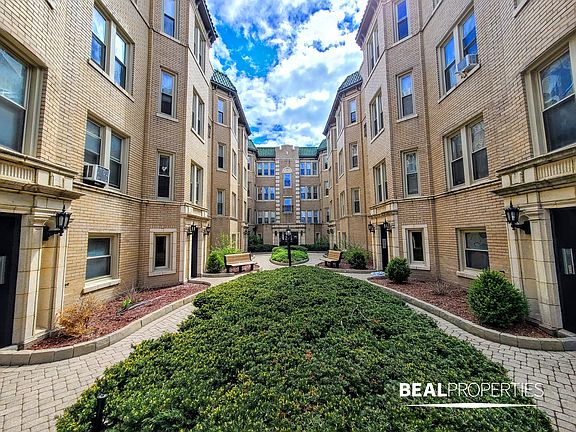 3rd image of 4225 N Paulina St #5000b2d91