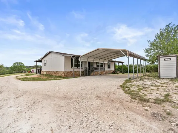 900 Panther Hollow Dr, Bandera, TX 78003