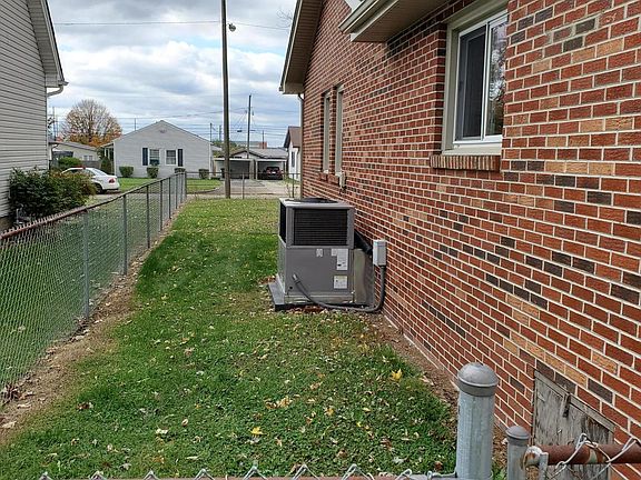 4th image of 1648 Redwood Dr