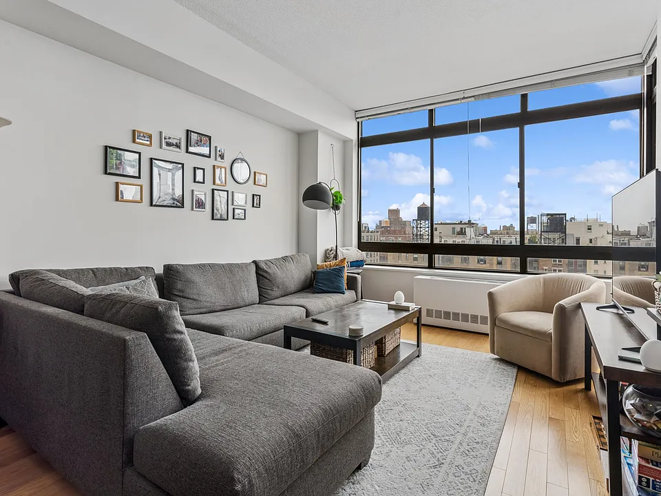 225 W 83rd St #16H