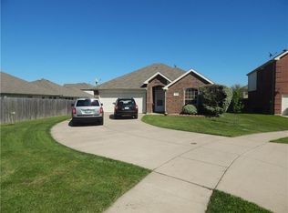 564 Creekbend Ct, Crowley, TX 76036