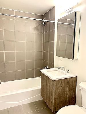 4th image of 520 W 43rd St APT 4K