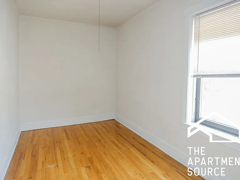 2612 W Gunnison St #3R — Photo 7