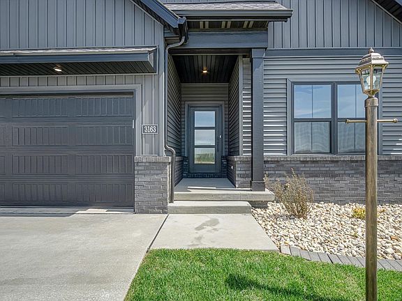 3rd image of 3163 Ashley Dr