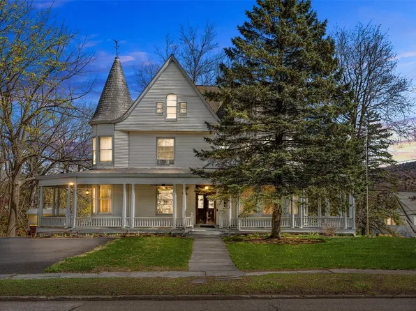 43 Oakland Avenue, Warwick, NY 10990