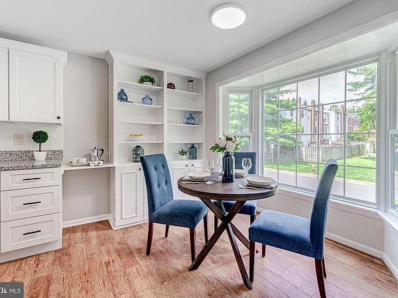 2nd image of 2954 Oakleigh Ln