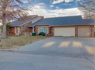 6805 Shoreline Dr, Oklahoma City, OK 73132