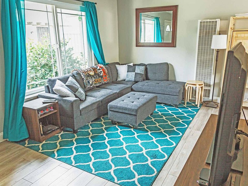 1st image of 492 Papaya Ct