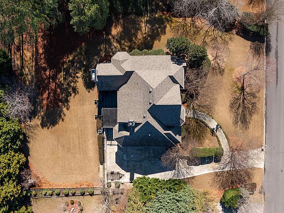 4th image of 7095 N Highfield Dr