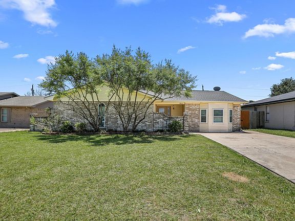 2nd image of 905 Loganwood Dr