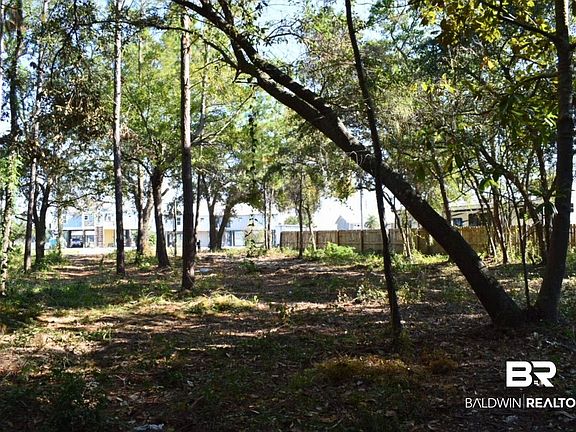 5th image of 16370 Bon Bay Dr