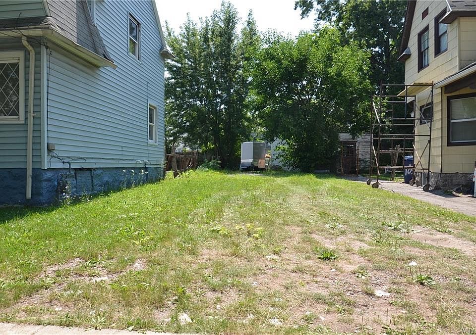 2nd image of 109 Mayer Ave