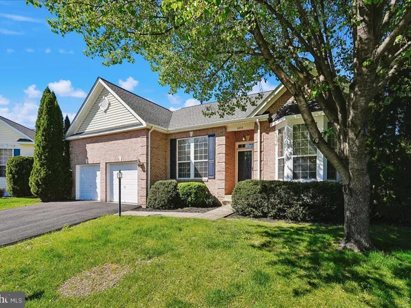 6854 Averbach Ct, Warrenton, VA 20187