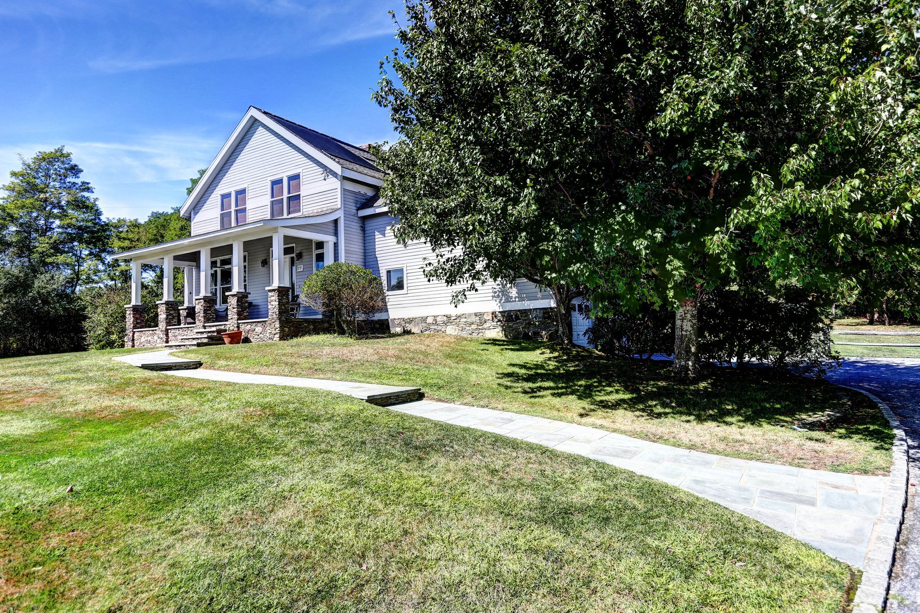 19 Deer Run in Water Mill